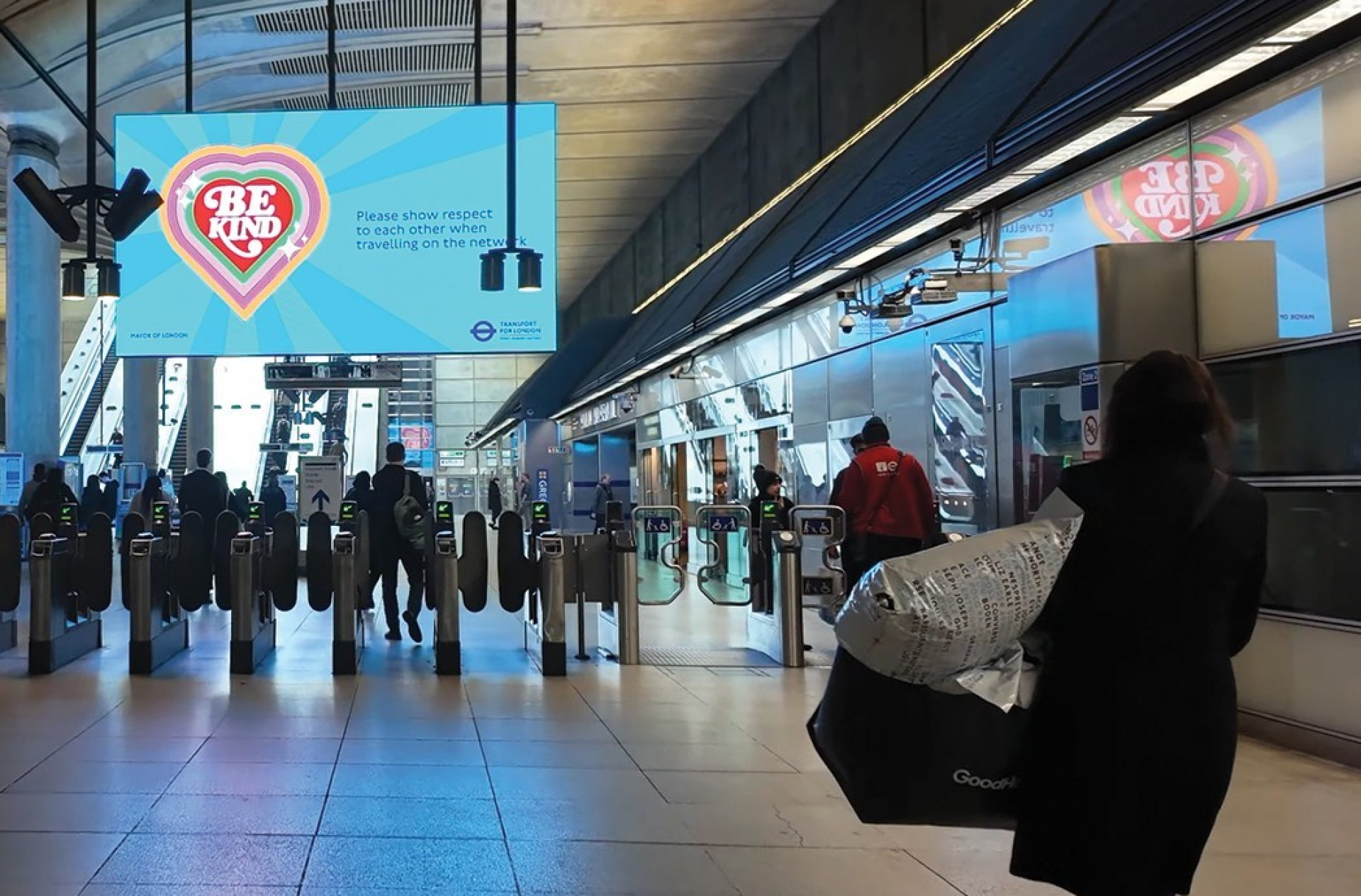 Image of advertising in canary wharf tube station v2