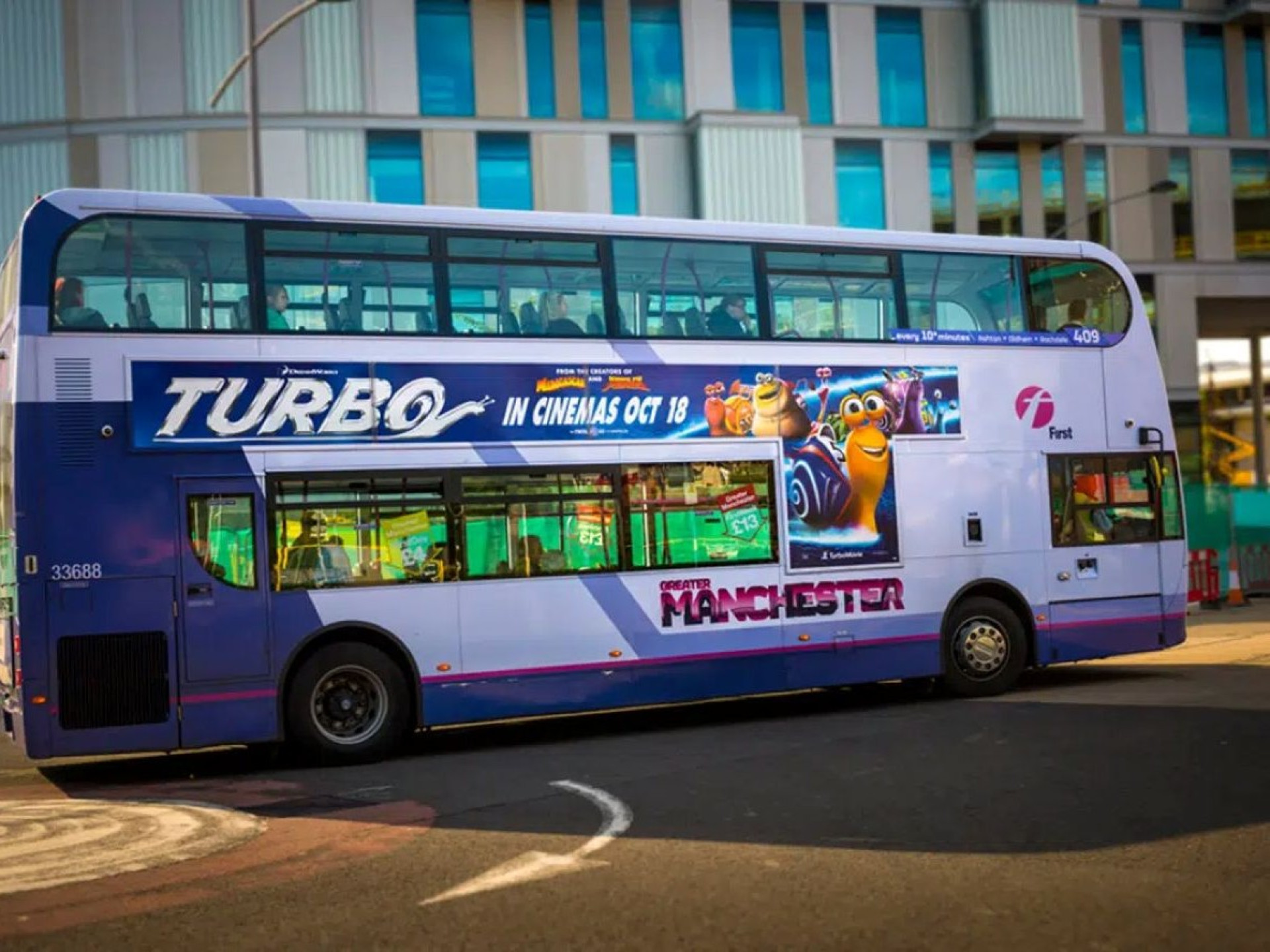 Image of bus 11